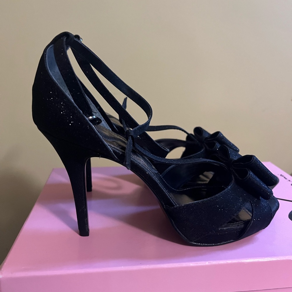 Elegant Black Strappy Heels